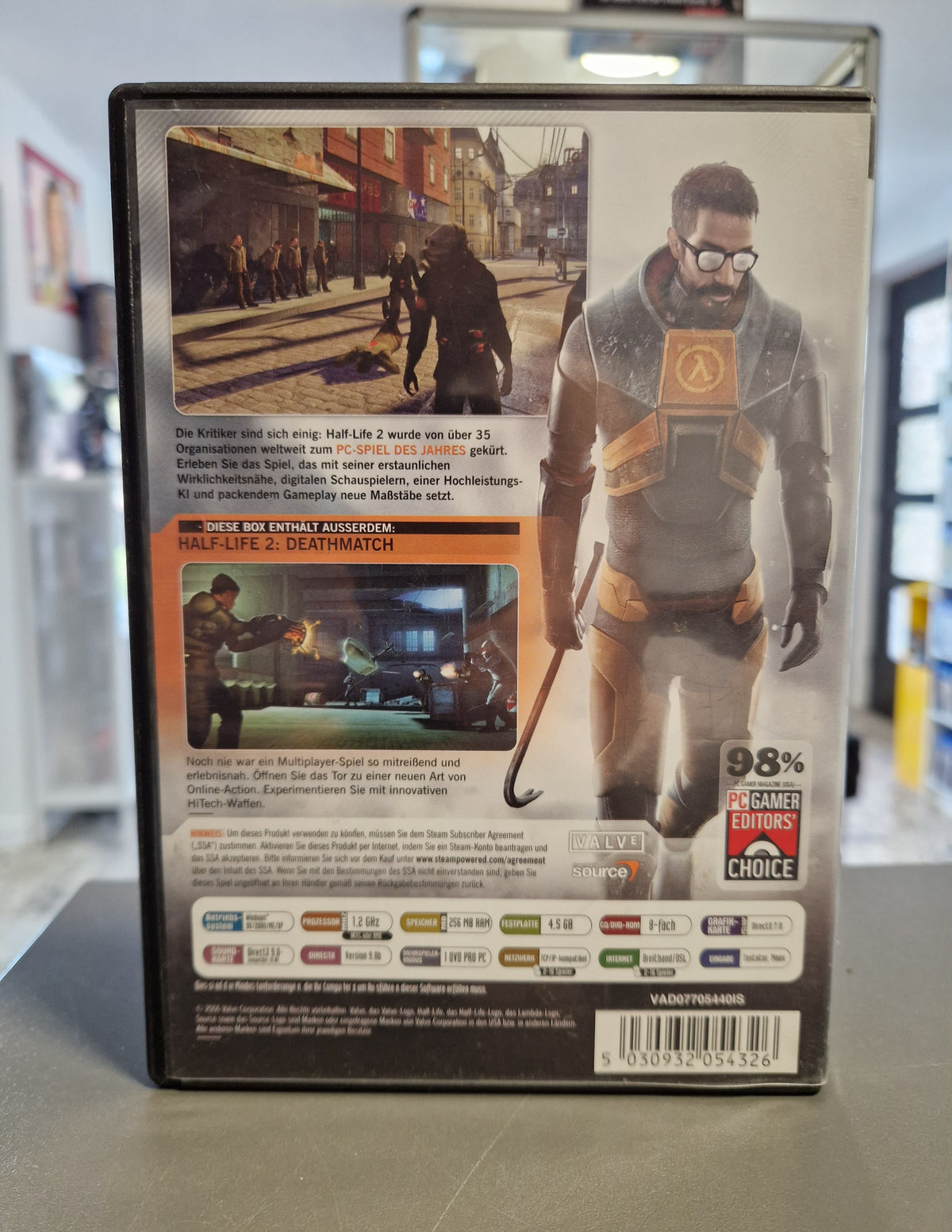 Rückseite der PC Hülle von Half-Life 2 mit Barcode 5030932054326