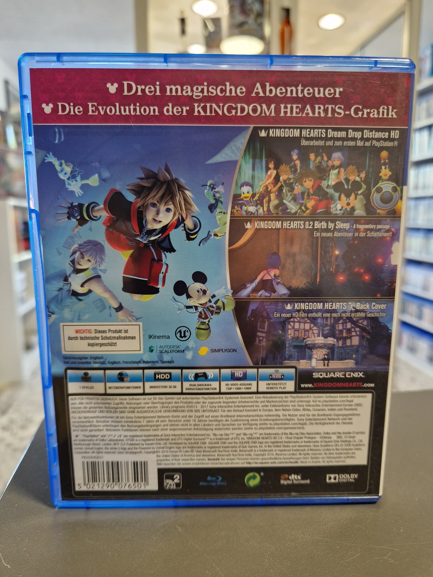 Rückseite der Kingdom Hearts HD 2.8 PS4 Hülle mit Spielinformationen und USK 12 Logo