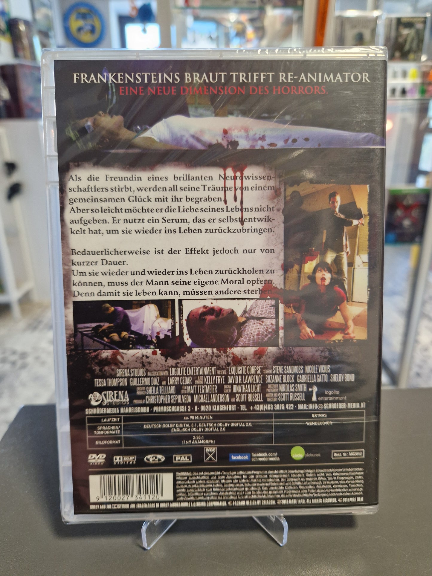 Rückseite der DVD-Hülle von Frankenstein Corpses mit dem Slogan Frankensteins Braut trifft Re-Animator, der deutschen Inhaltsangabe, drei Szenenbildern aus dem Film und den technischen Daten von Schröder Media.