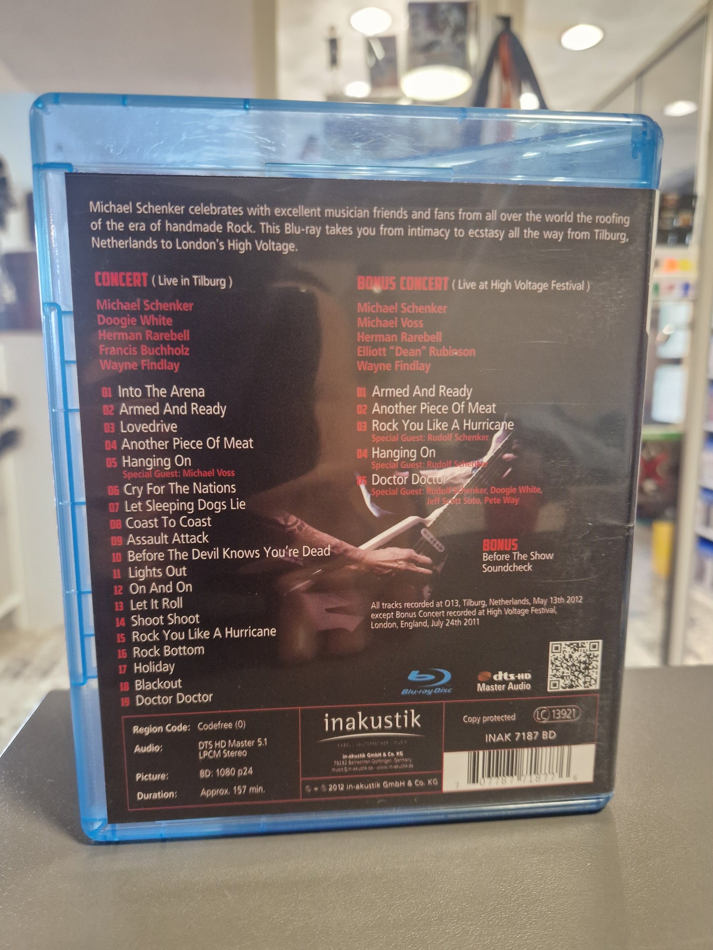 Rückseite der Michael Schenker Live in Europe Blu-ray Hülle mit vollständiger Konzert-Setlist, technischen Details und Barcode 707787718776.