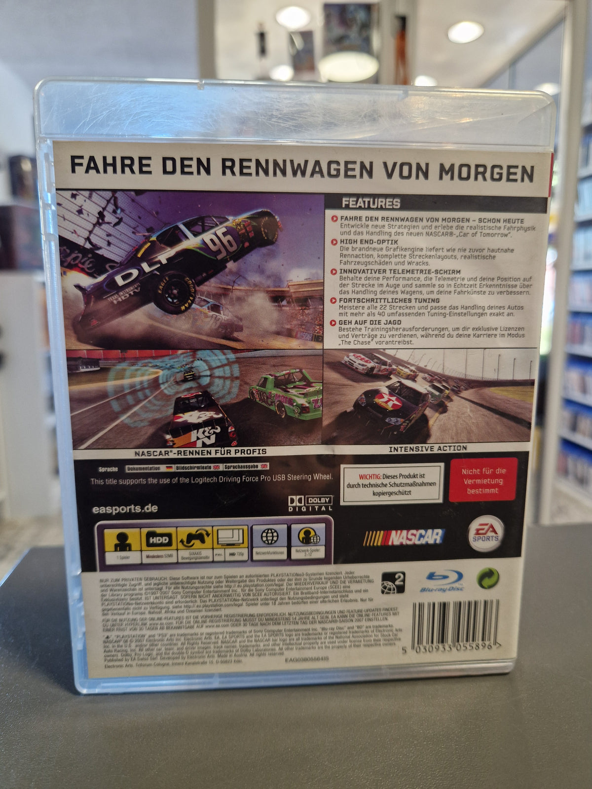 Rückseite der NASCAR 08 PS3 Hülle mit Features, Screenshots und Barcode 5030933055896.