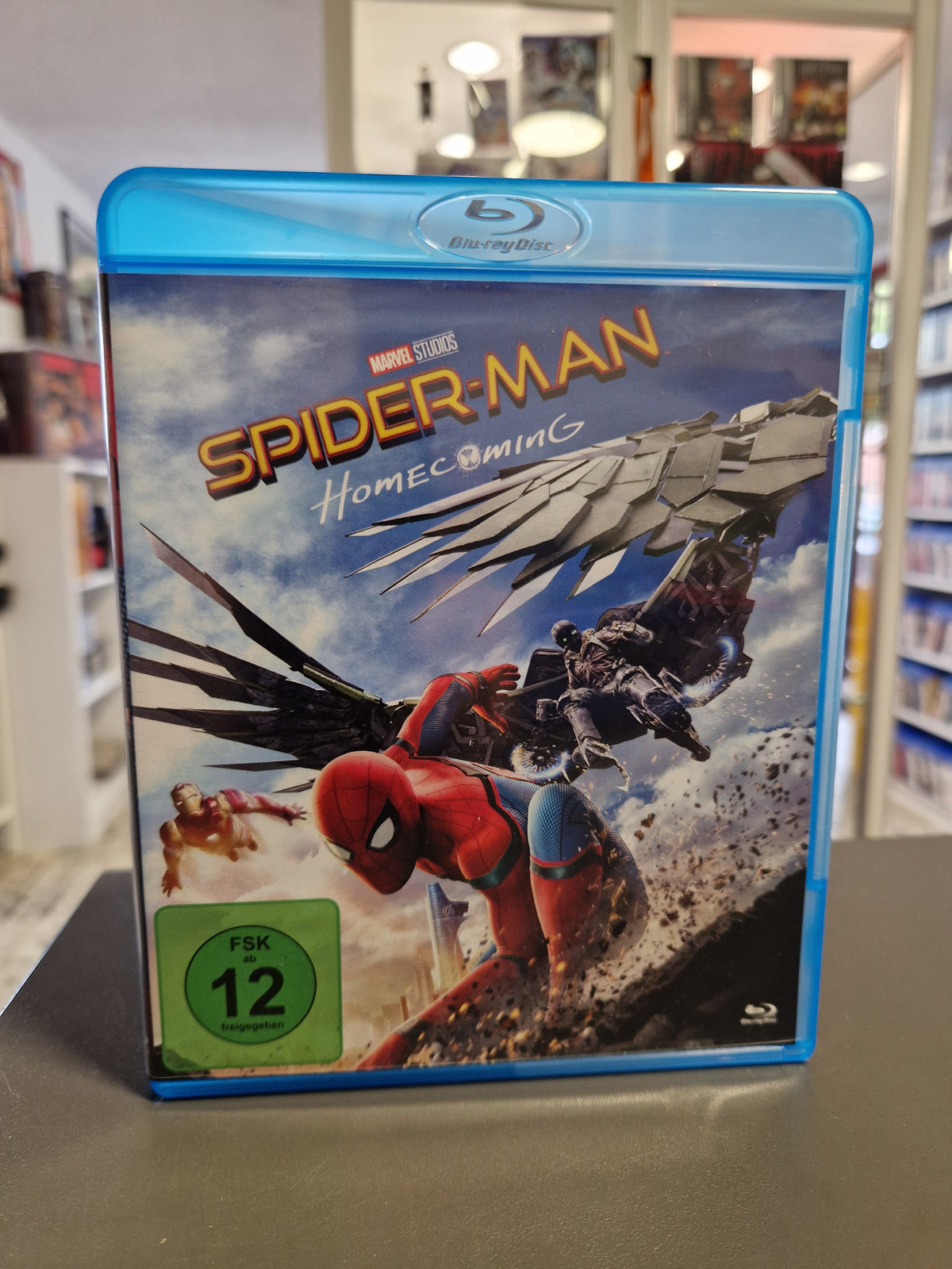 Vorderseite der Blu-ray Hülle von Spider-Man Homecoming.