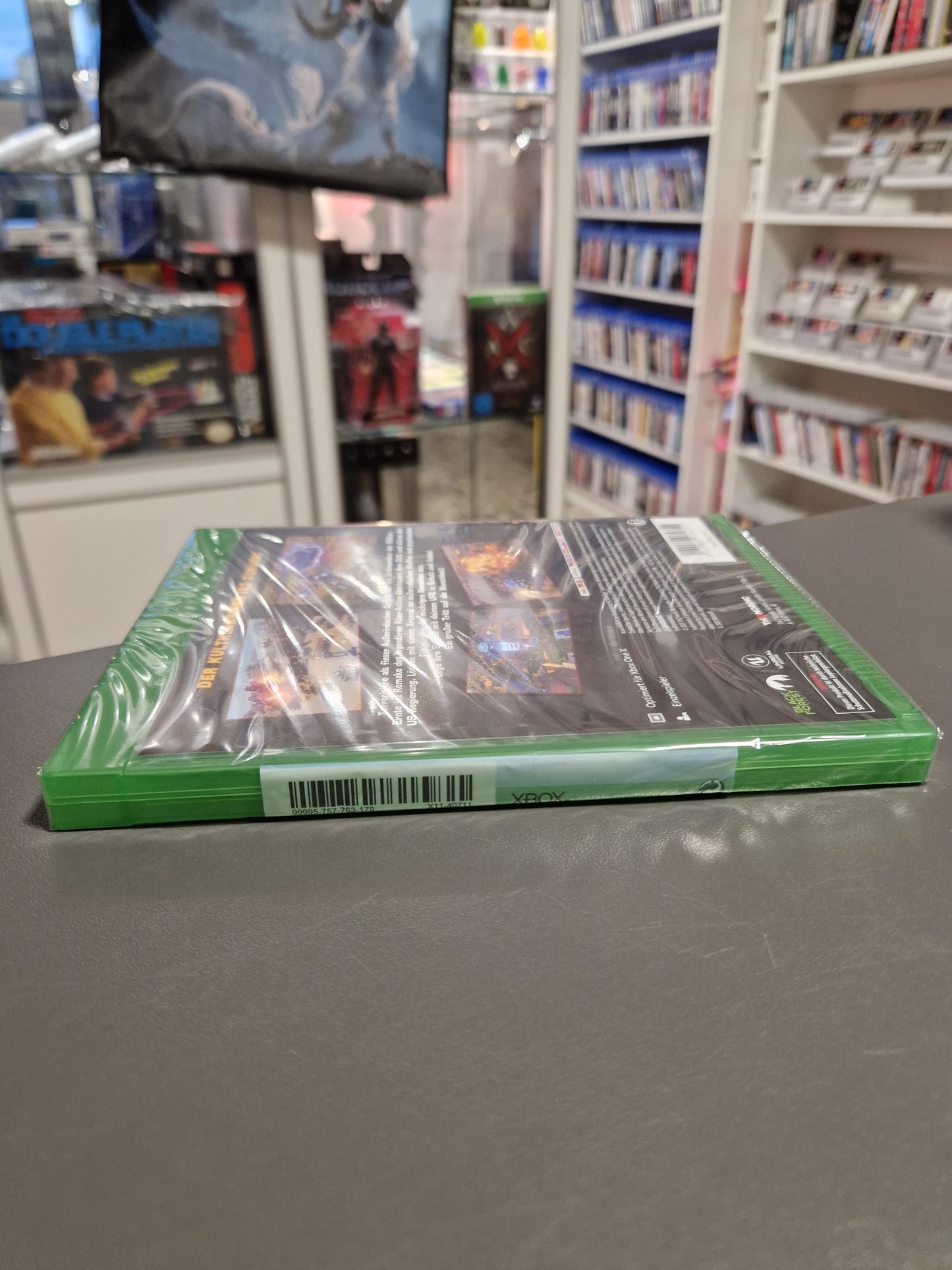 Seitenansicht des neuen Xbox One Spiels Destroy All Humans! Remake in Folie mit unbeschädigtem Microsoft-Siegel.