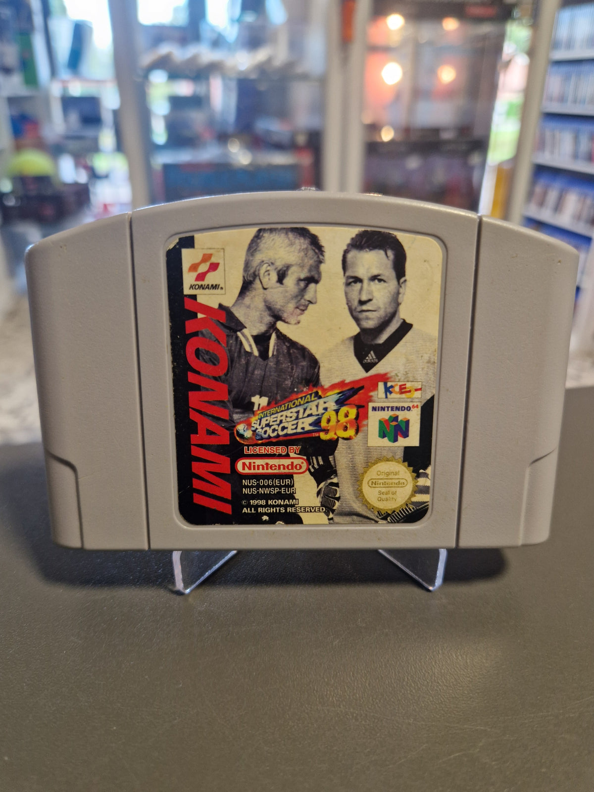 Vorderseite des originalen N64 Moduls International Superstar Soccer 98 PAL.