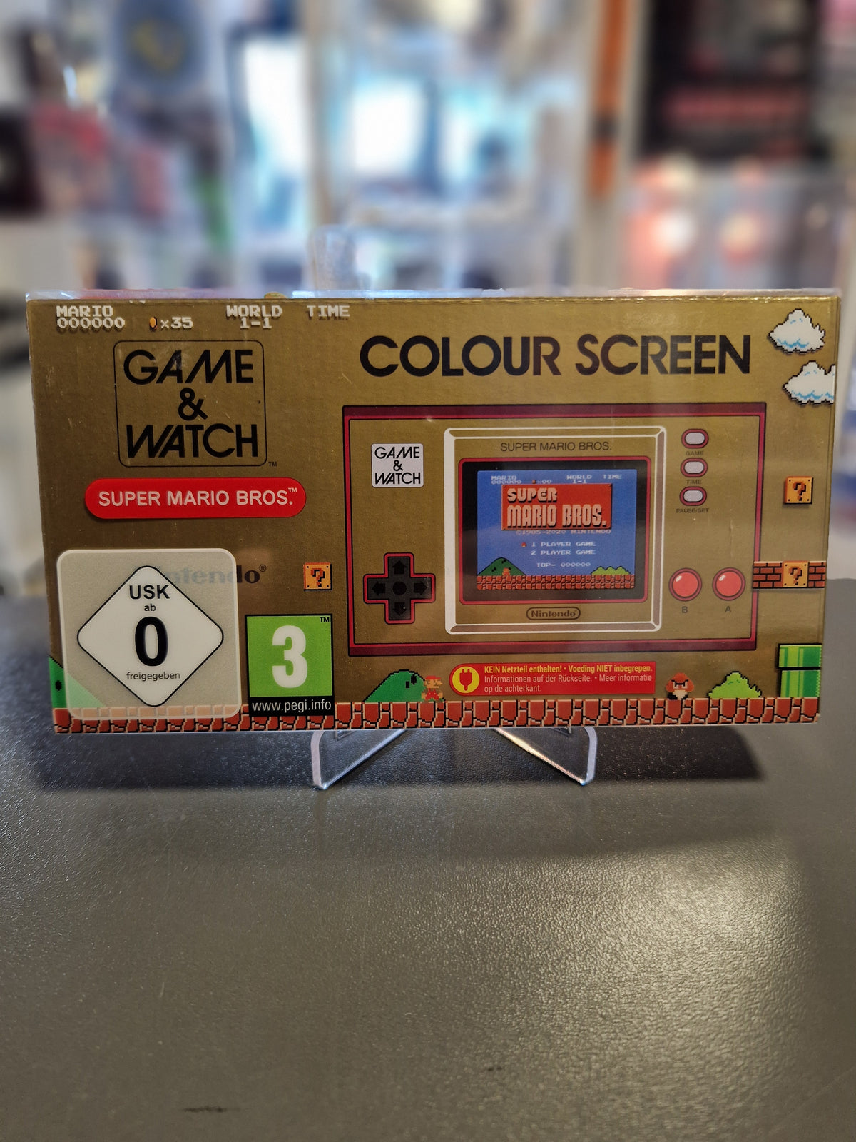 Vorderseite der originalversiegelten OVP der Game and Watch Super Mario Bros Konsole.