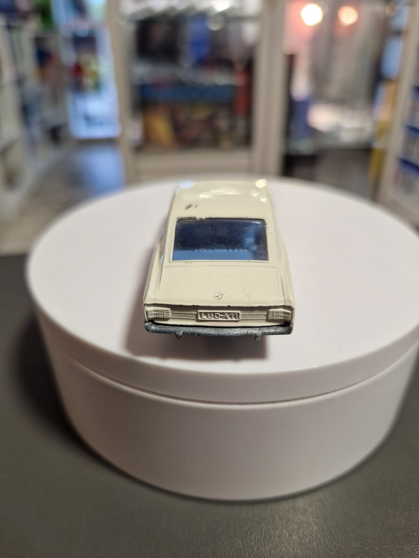 Siku V 271 Opel Rekord Coupé – Vintage Modellauto Made in Germany – Weiß mit blauer Innenausstattung