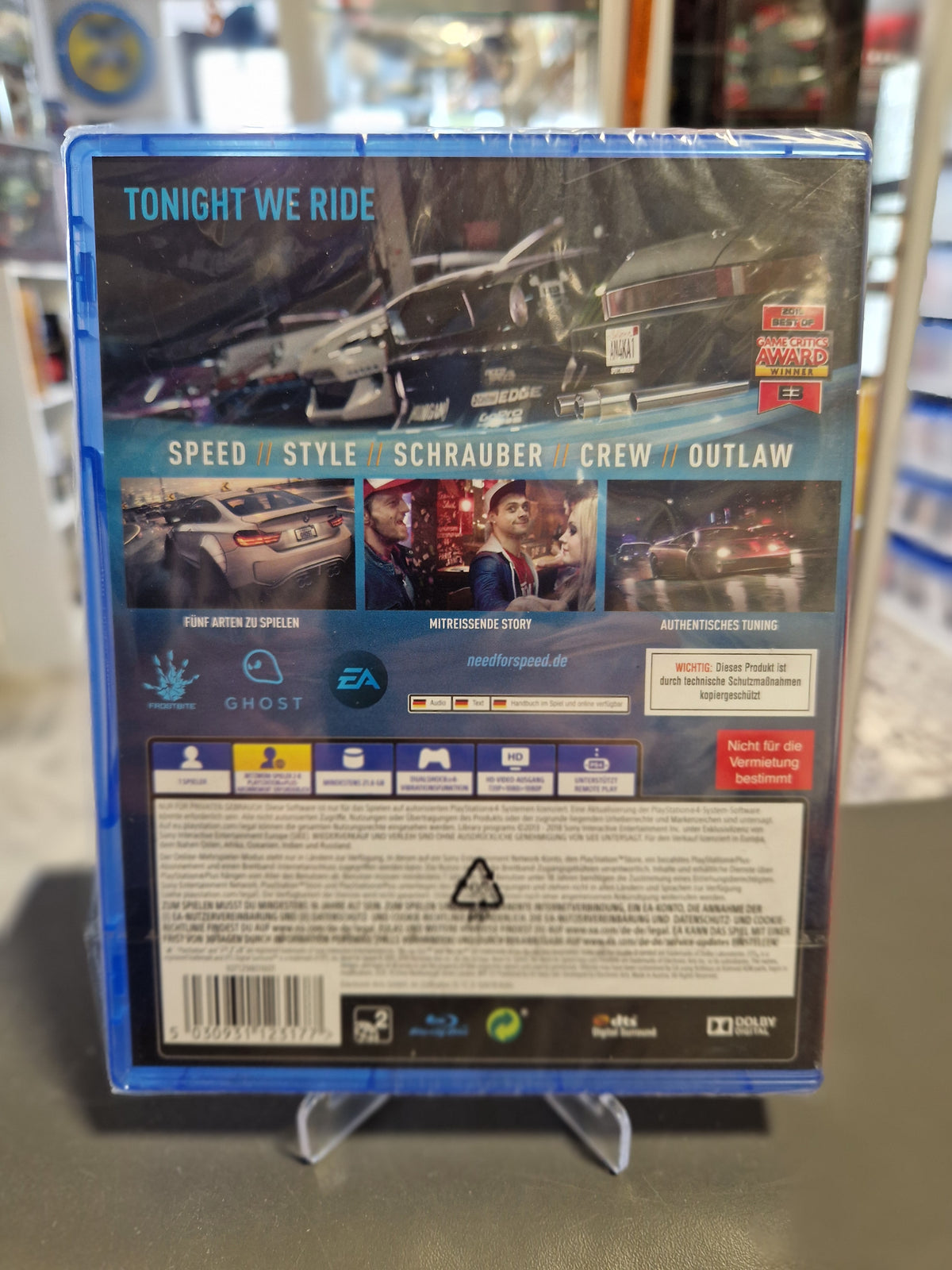 Rückseite der verpackten PS4-Hülle von Need for Speed PlayStation Hits mit EAN Barcode 5030931123177.