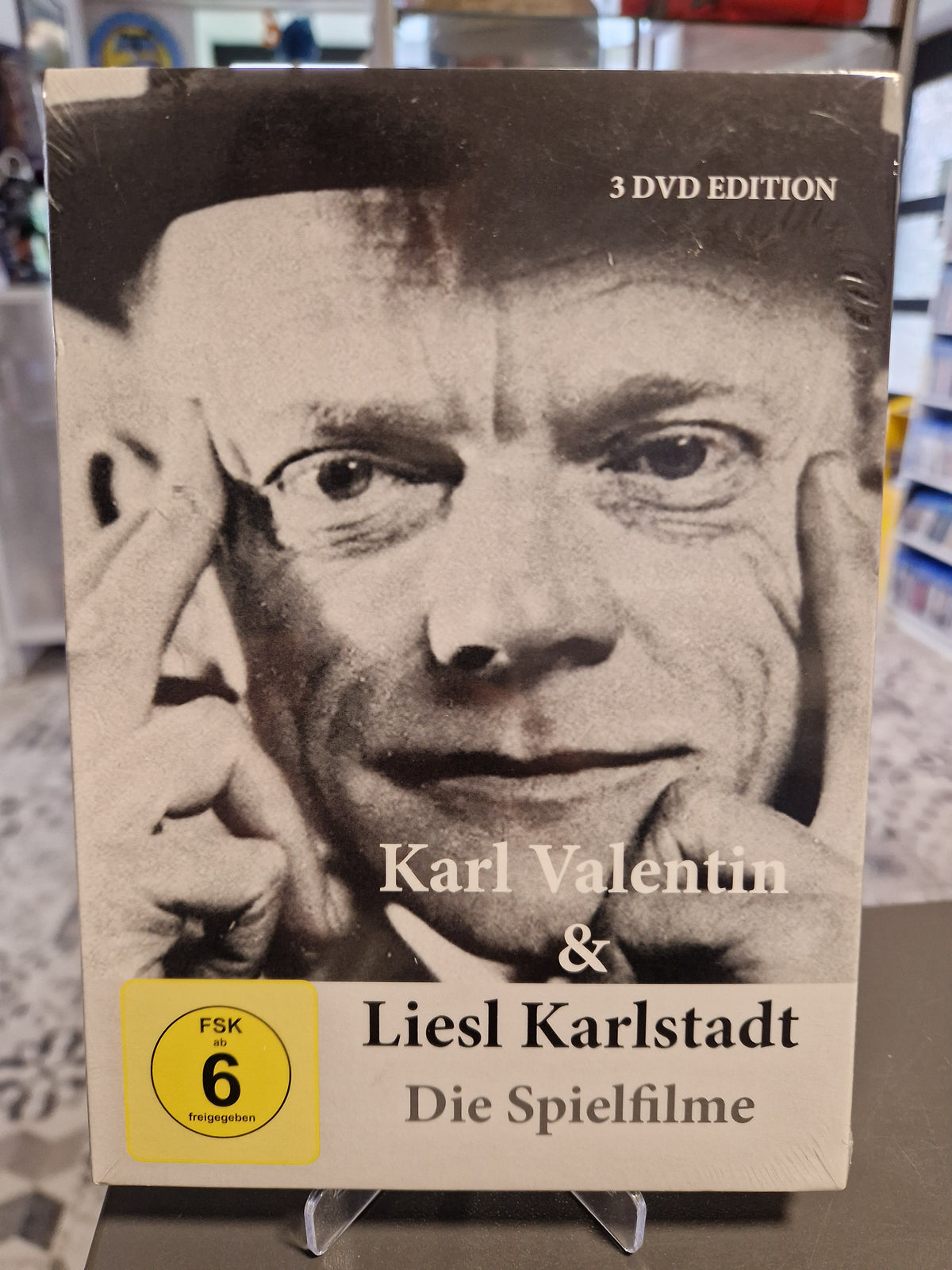 Vorderseite der neu verschweißten 3 DVD Box Karl Valentin und Liesl Karlstadt Die Spielfilme.