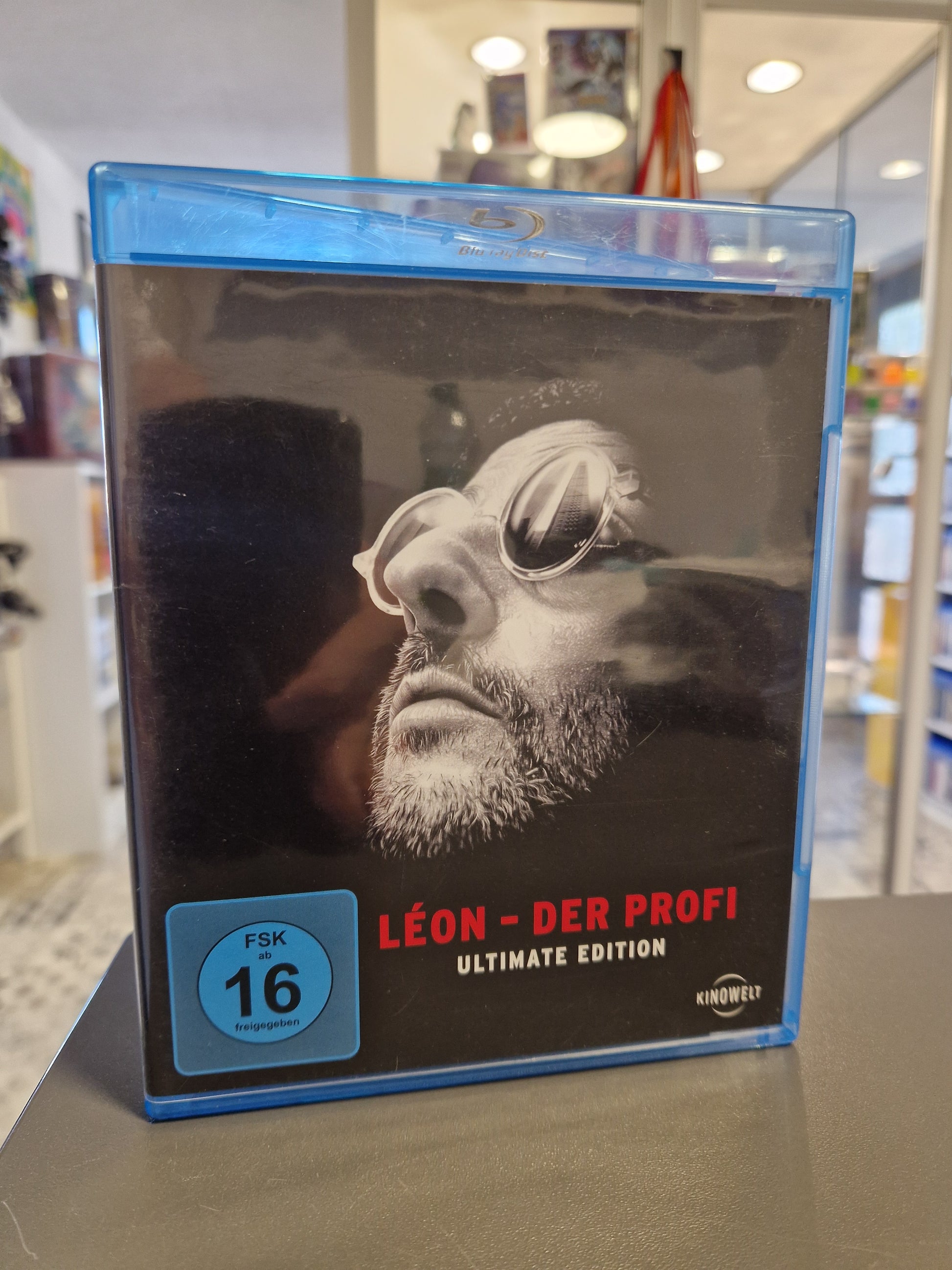 Cover der Leon – Der Profi Ultimate Blu-ray Edition mit Jean Reno und Natalie Portman.