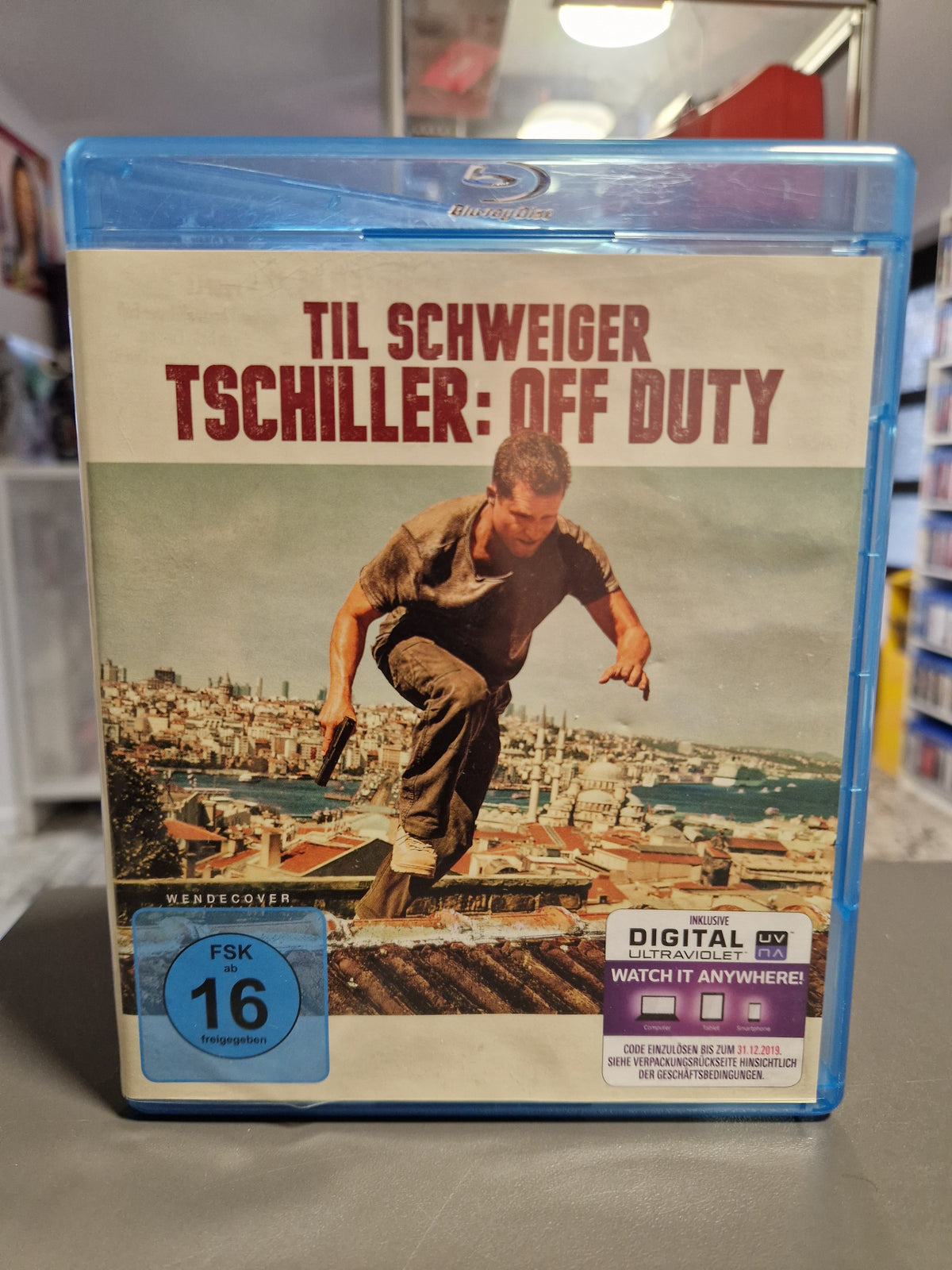 Vorderseite der Blu-ray Hülle von Tschiller Off Duty mit Til Schweiger.