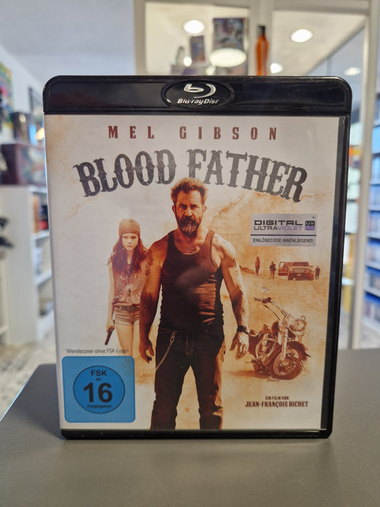 Blood Father Cover mit Mel Gibson als John Link mit tätowierten Armen.