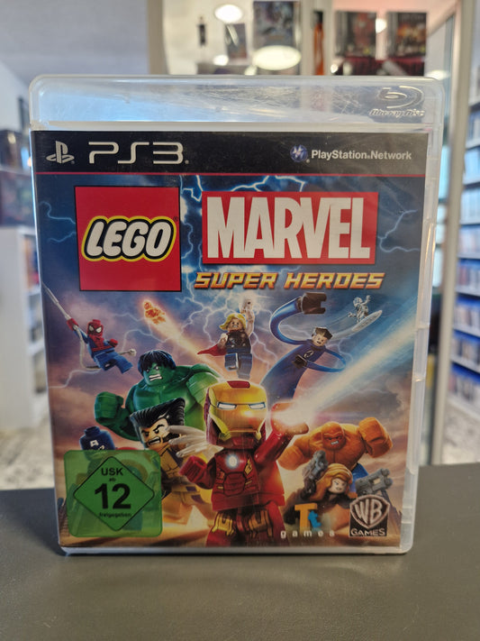 Vorderseite der PS3 Hülle von LEGO Marvel Super Heroes mit Iron Man, Hulk und Spider-Man.