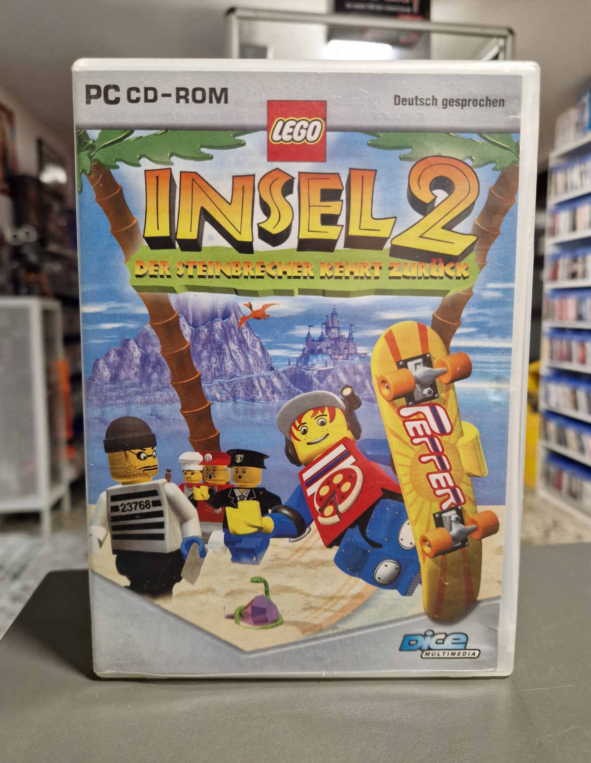 Vorderseite der weißen PC Hülle von LEGO Insel 2 Der Steinbrecher kehrt zurück.