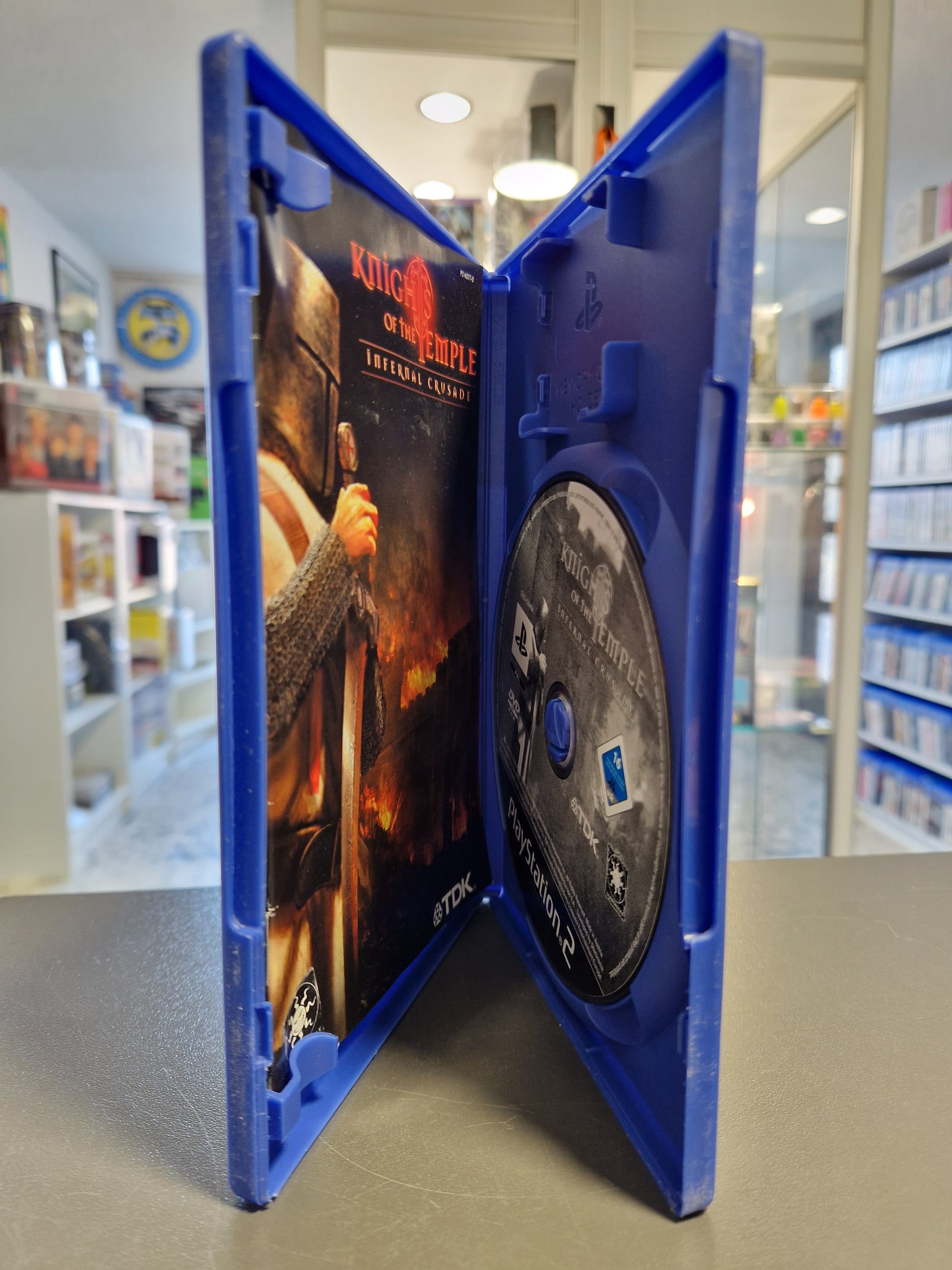 PS2 Knights of the Temple mit Originalanleitung geöffnet