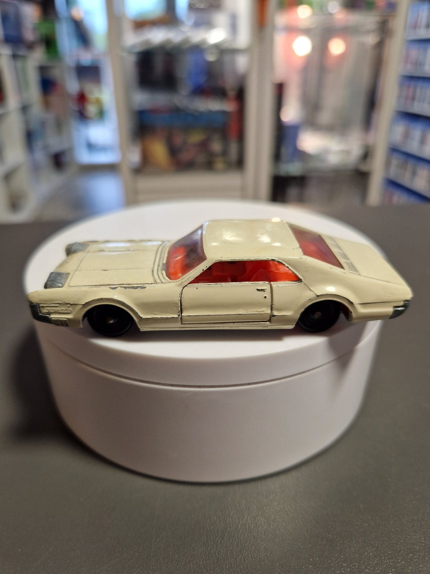 Siku V 267 Oldsmobile Toronado | Vintage Modellauto | Made in Germany | Weiß/Creme