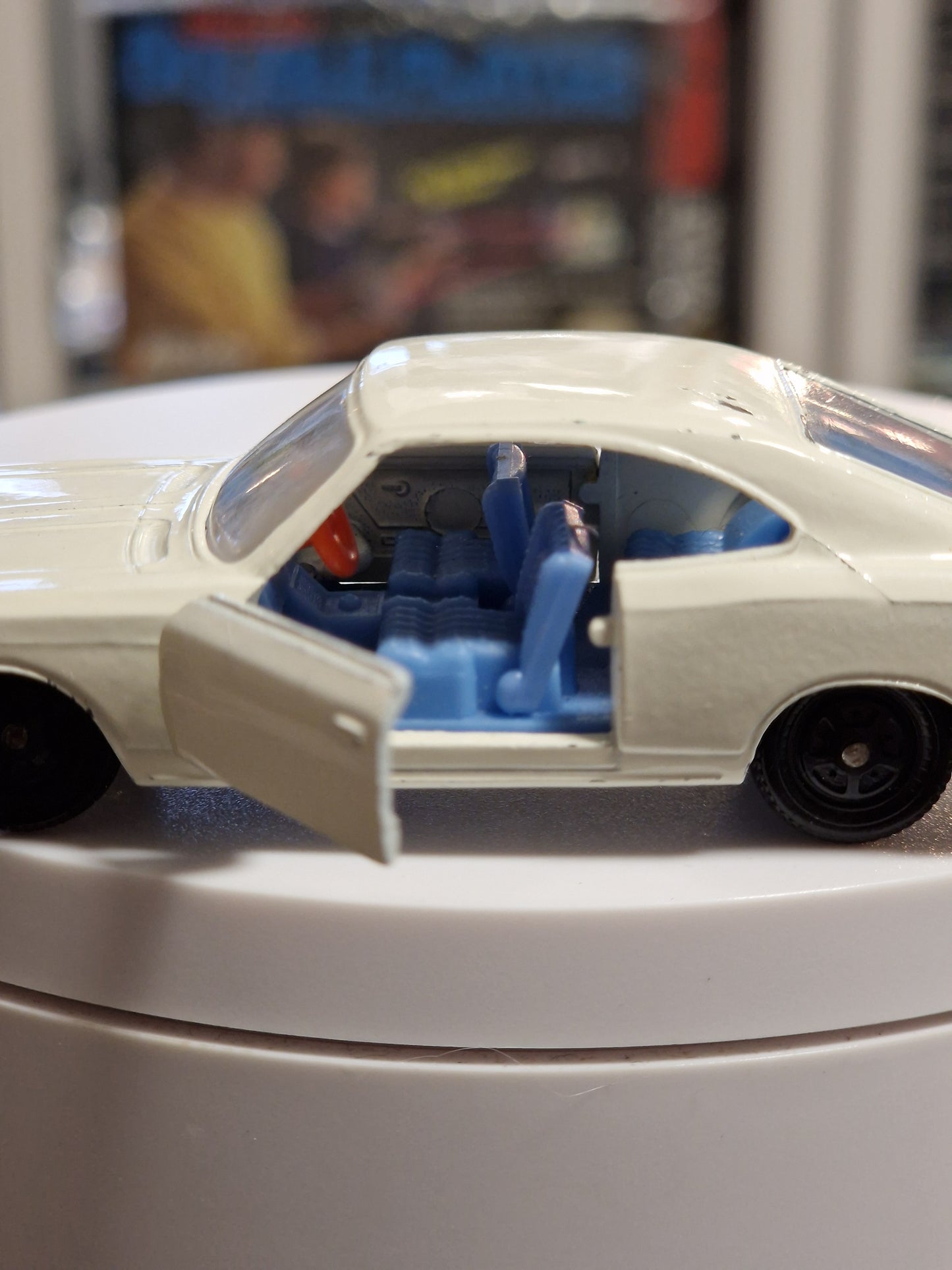 Siku V 271 Opel Rekord Coupé – Vintage Modellauto Made in Germany – Weiß mit blauer Innenausstattung