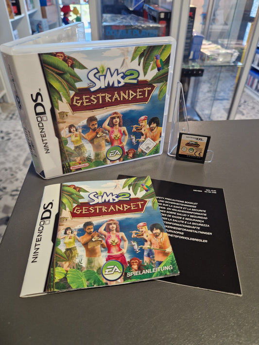 Cover von Die Sims 2: Gestrandet für Nintendo DS mit Sims am Strand.