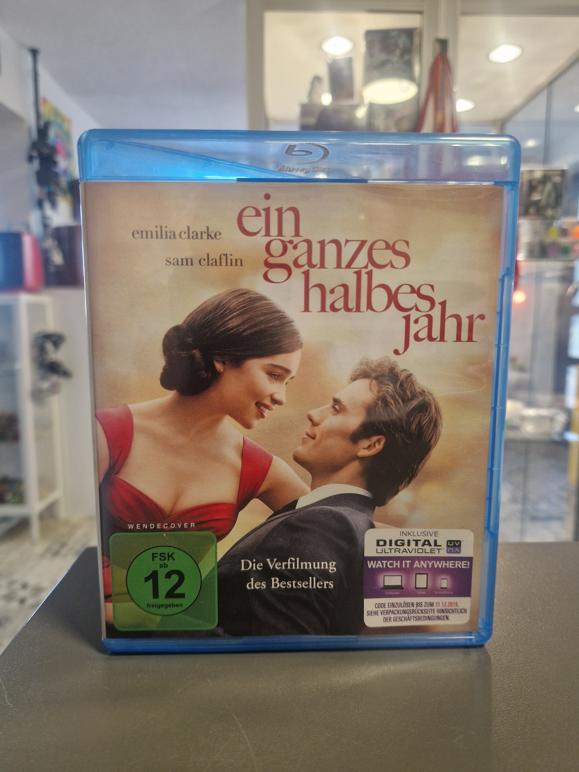 Blu-ray Cover von Ein ganzes halbes Jahr mit Emilia Clarke und Sam Claflin.